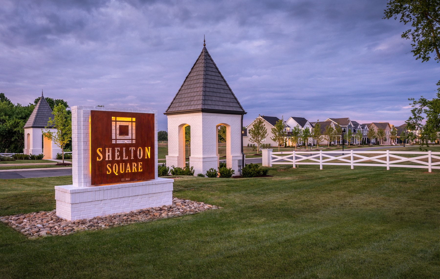Shelton-Square-Entrance Shelton square entry sign